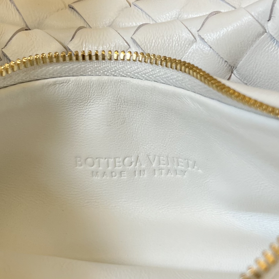 Small Gemelli Intrecciato Leather Shoulder Bag White